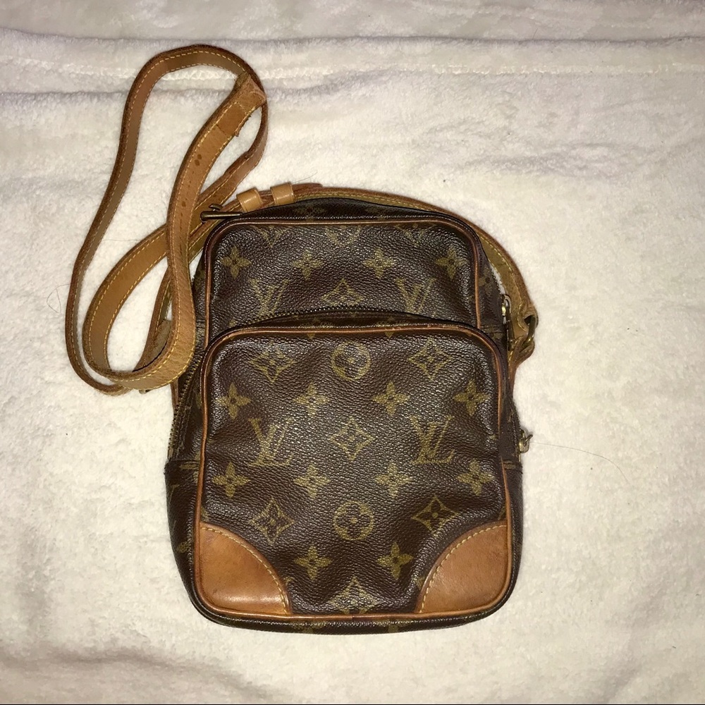Louis Vuitton crossbody SOLD